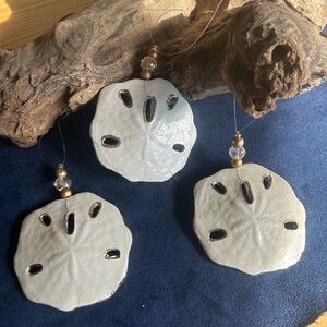 Beautiful resin sand dollars Christmas shell set of three